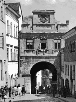 Entrance to the old town, pre-1939