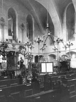 Synagogue interior, 1925