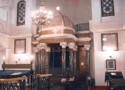 Nozyk Synagogue, interior, 1990